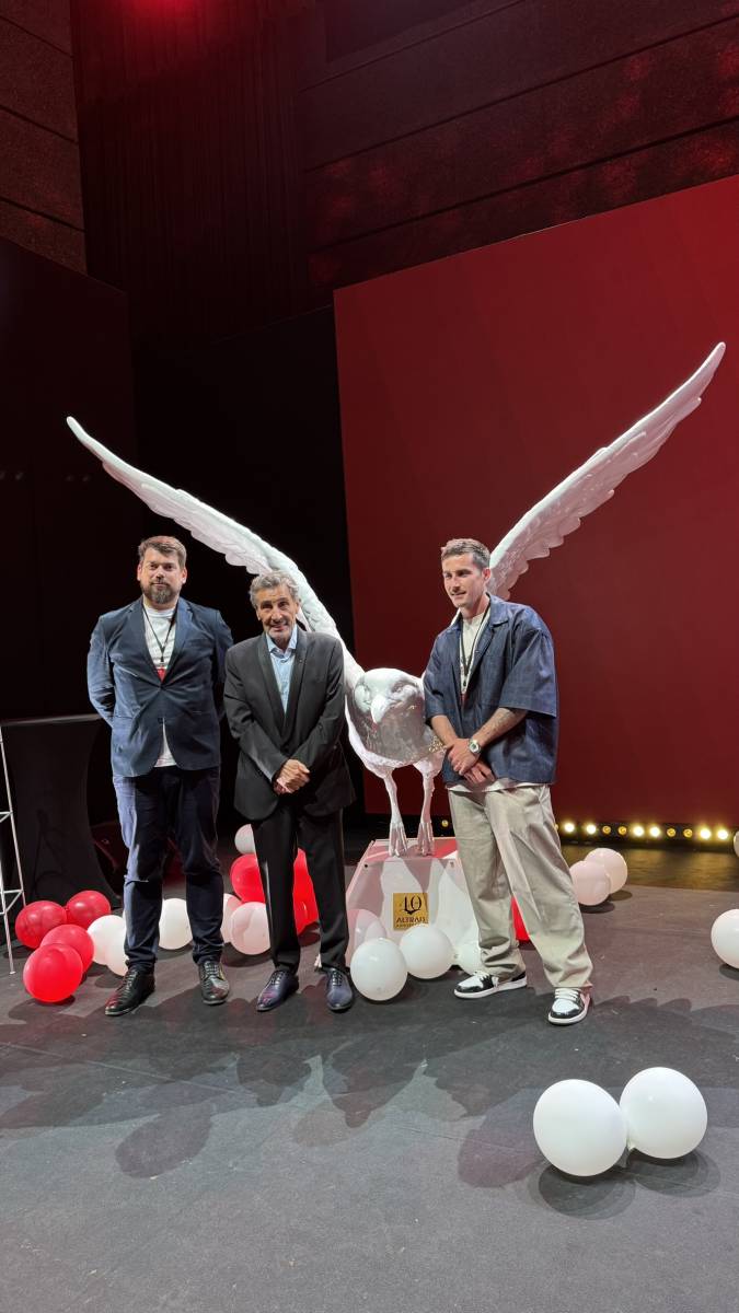 Une mouette monumentale pour les 40 ans du groupe Altrad